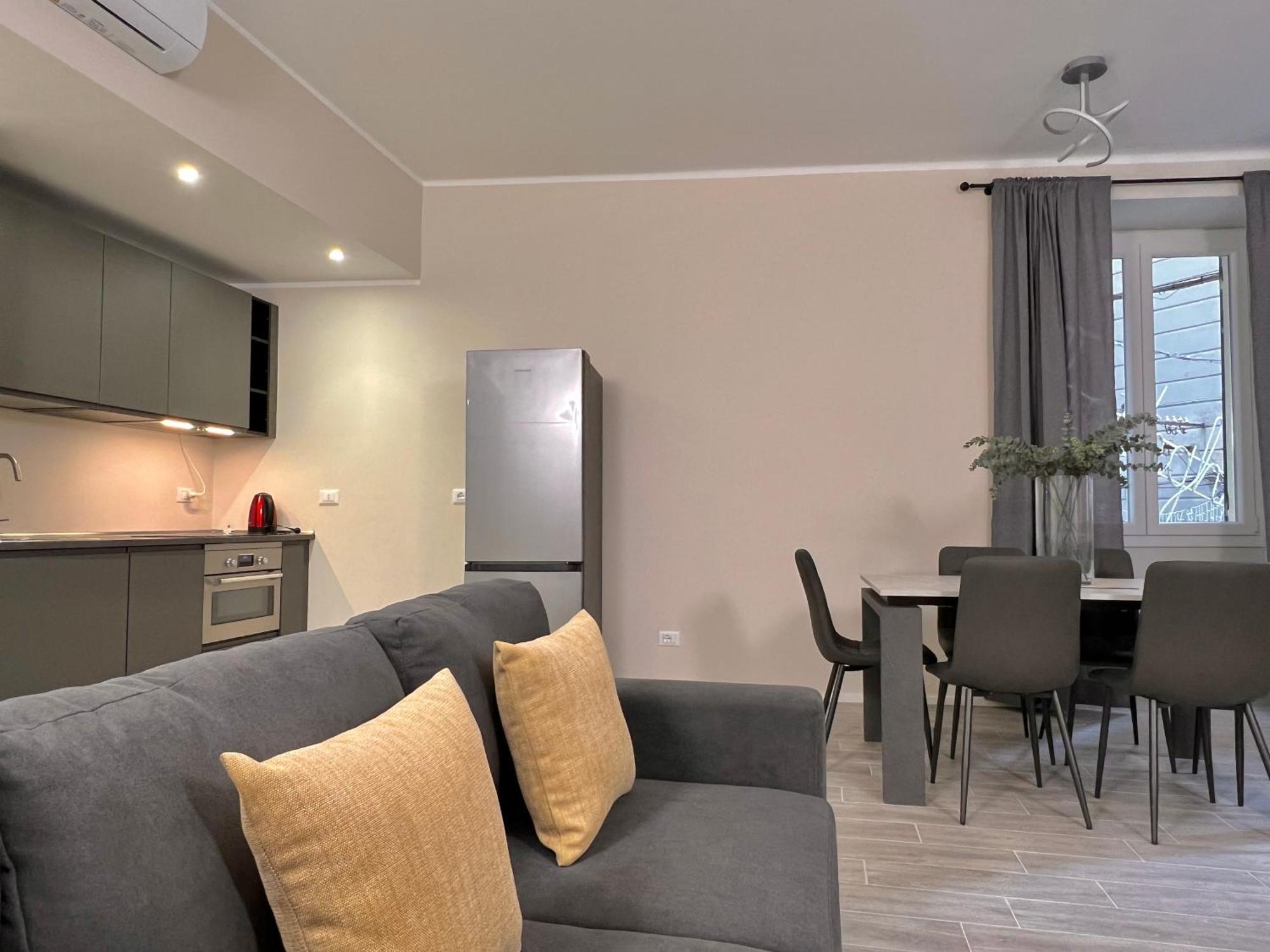 Lomellini One Apartment Genoa Bagian luar foto